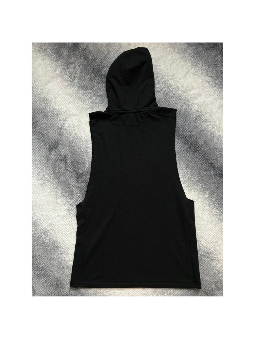 Gymshark Men’s Black Drop Arm Sleeveless Hoodie Tank - Picture 8 of 10